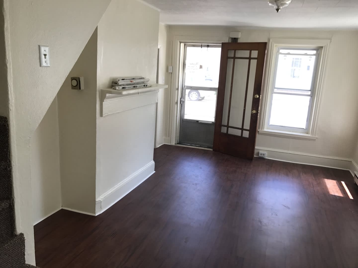 122 N Penn St 3 Bedroom Half Duplex 1100 Available Mid September – photo 2