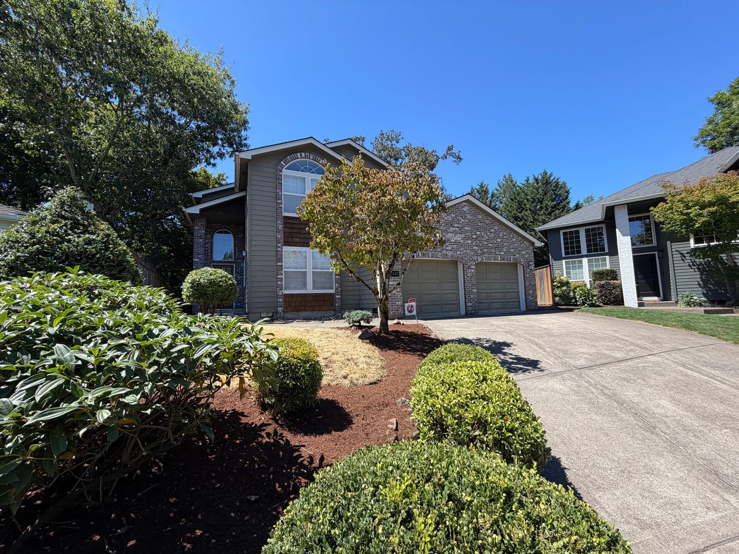 Labor Day Special 1000 Off The 2Nd Month S Rent With A Lease Signed By 8 28 2026 Beautifully Updated Lake Oswego Home – photo 2