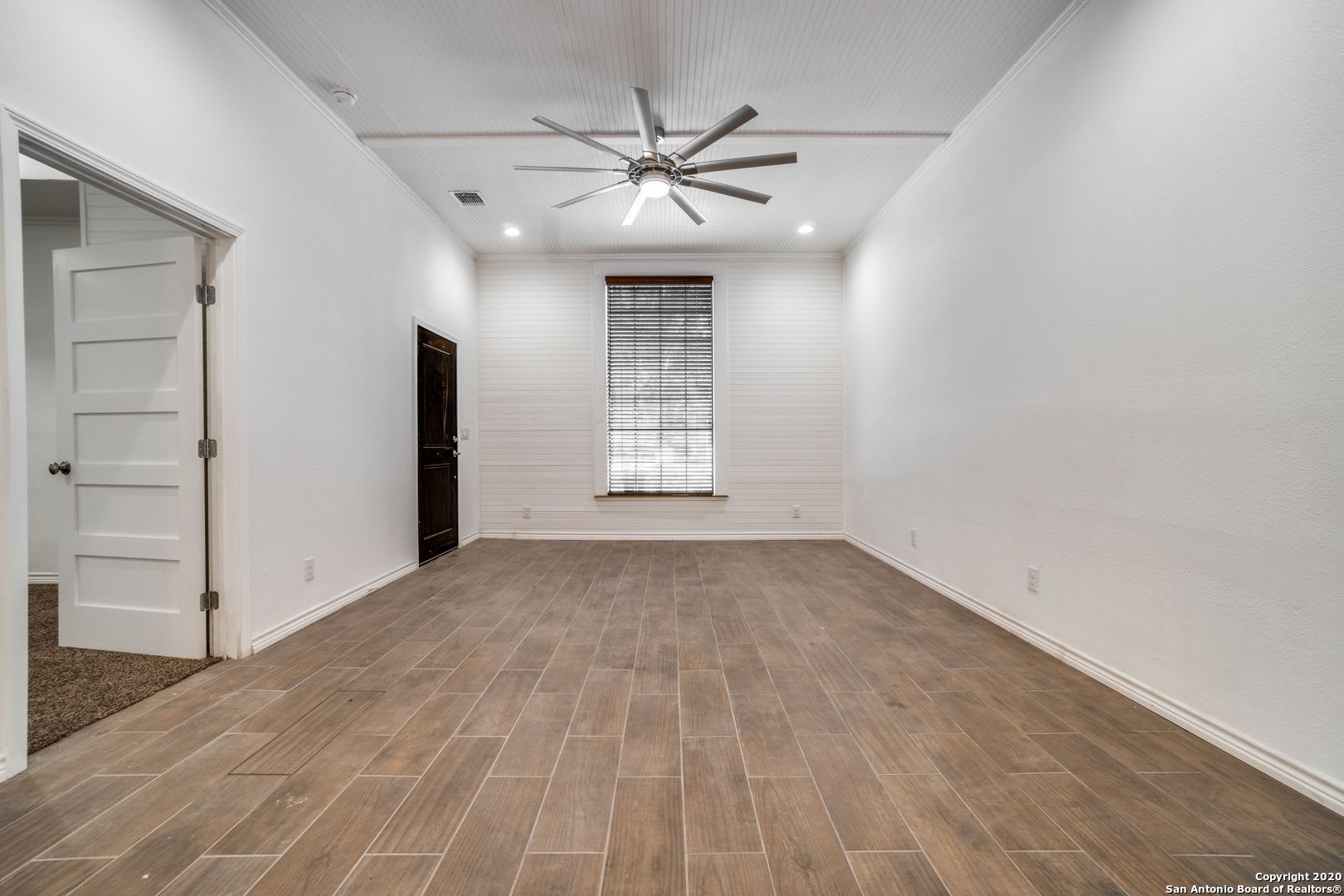 Renovated 2 Bedroom Home In Government Hill – photo 3