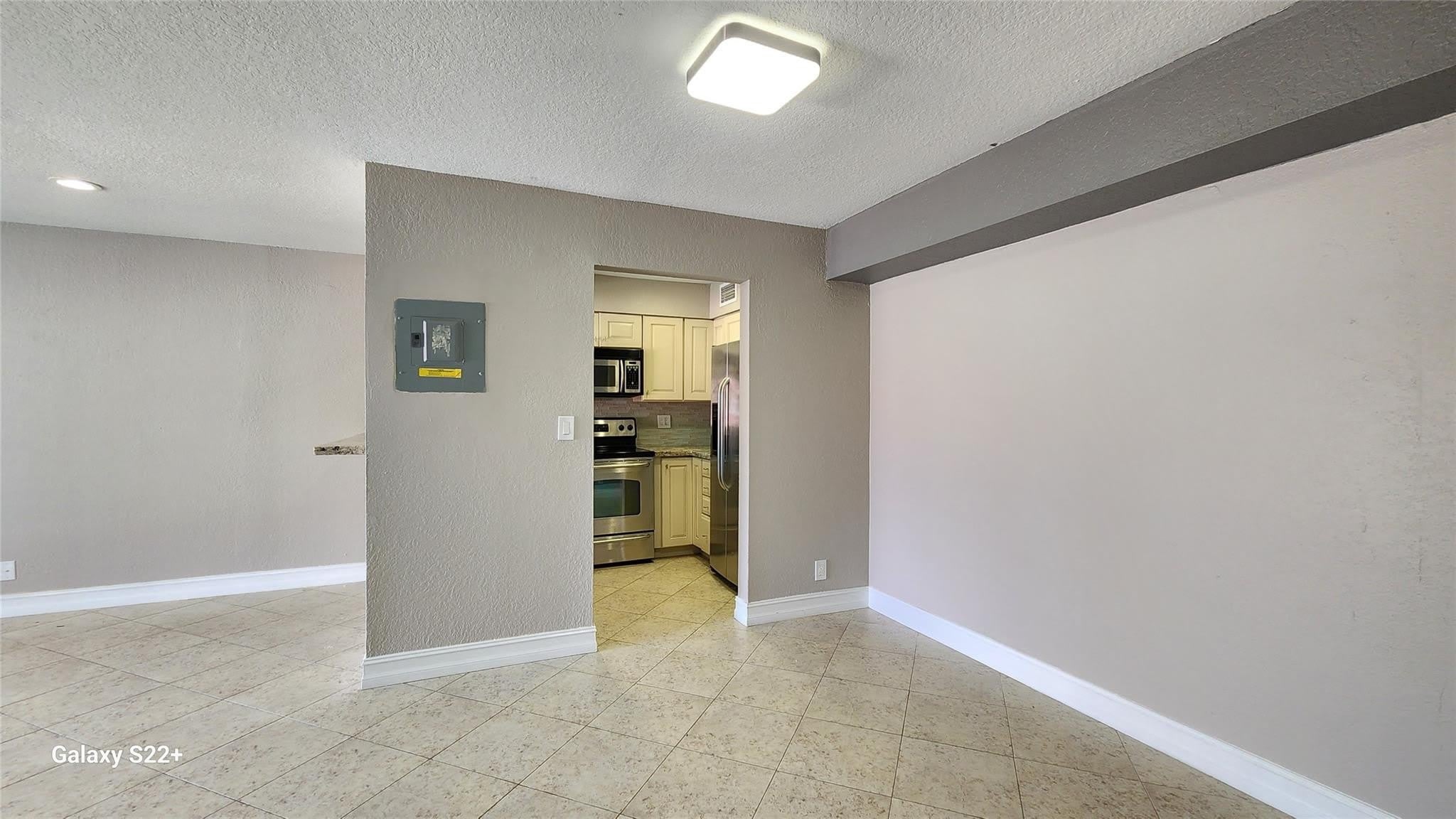 501 SE 8th Street – photo 3