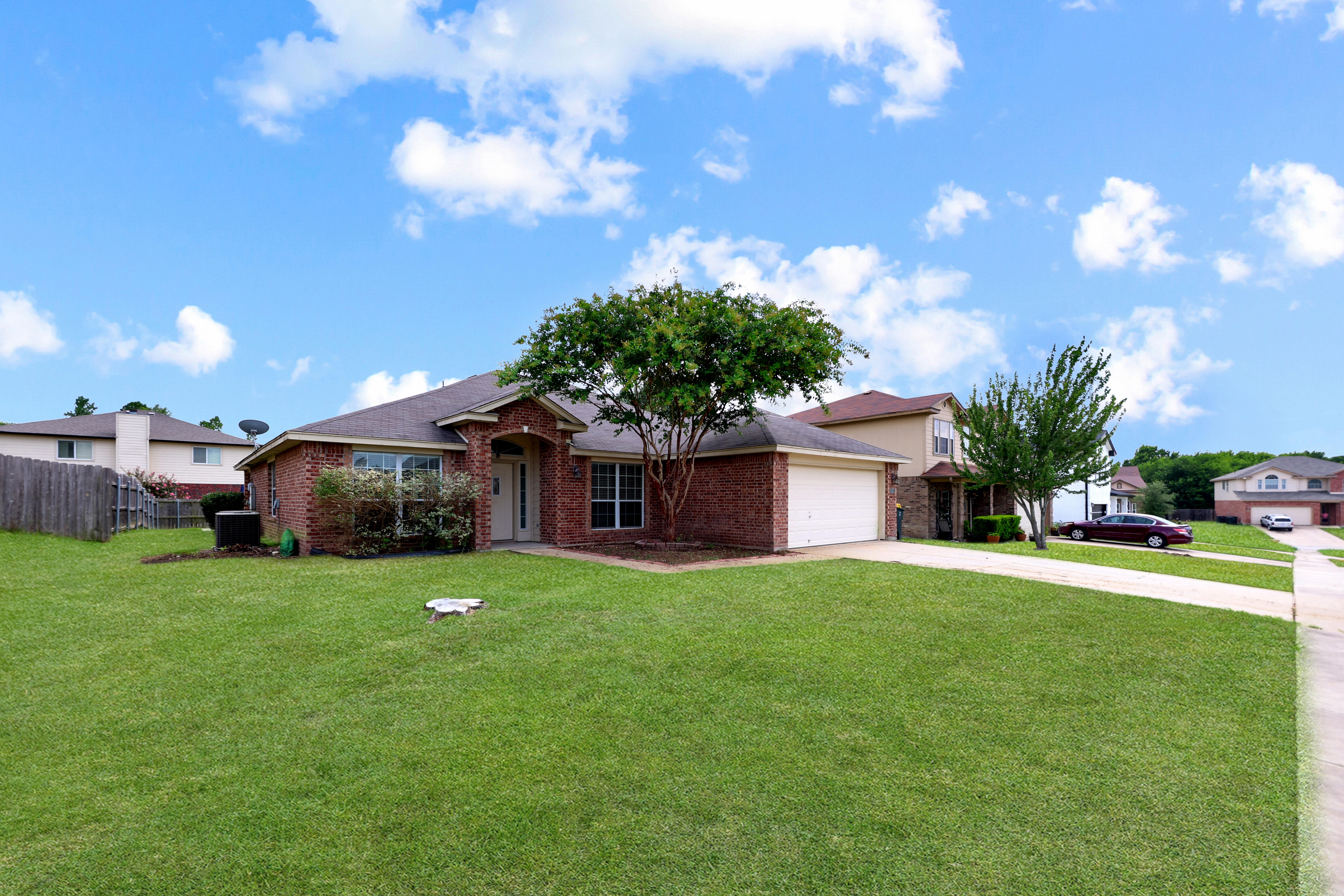 1804 Lobrecht Ct – photo 3