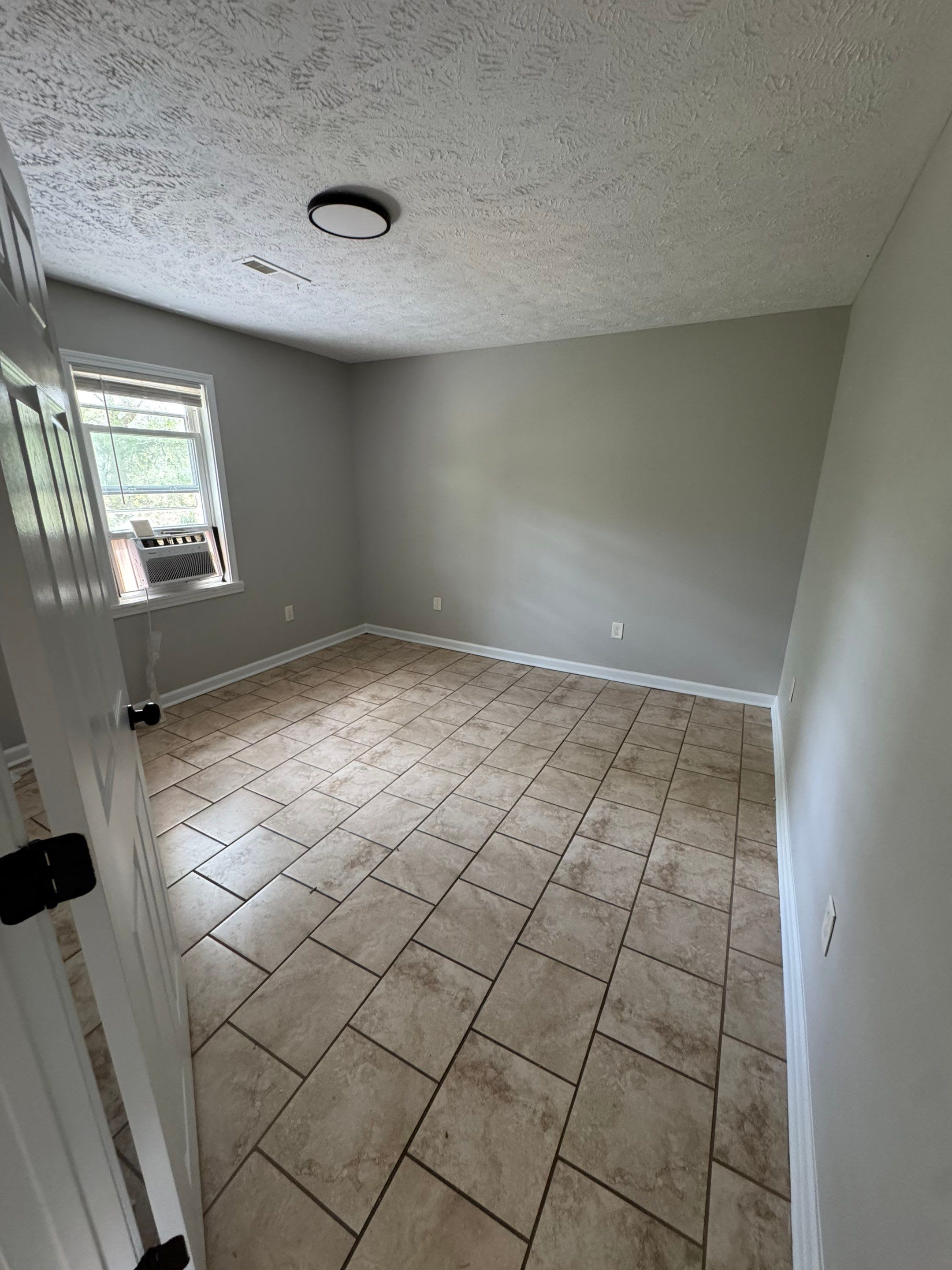 811 Scott #4, Brownsville – photo 5