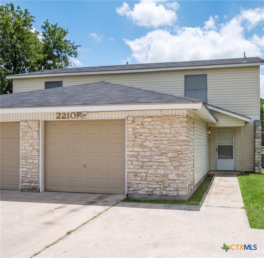 2210 Cascade Drive – photo 2