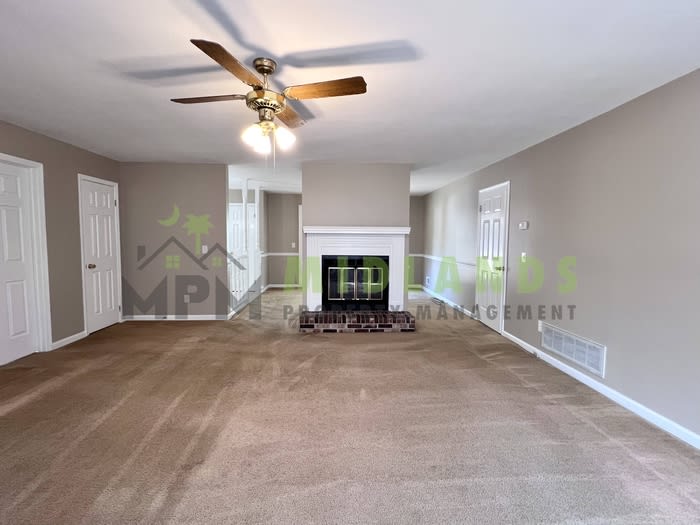 113 Lake Shire Drive – photo 5