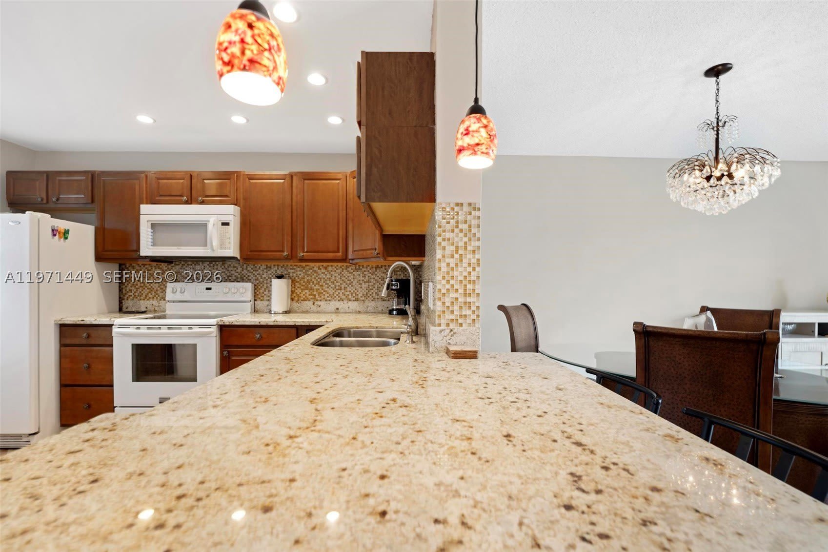 1000 Ne 14Th Ave – photo 5