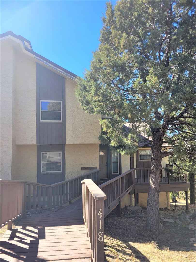 MOVE IN SPECIAL!!! Large Townhome with Views of Sierra Blanca and IMG lake – photo 4