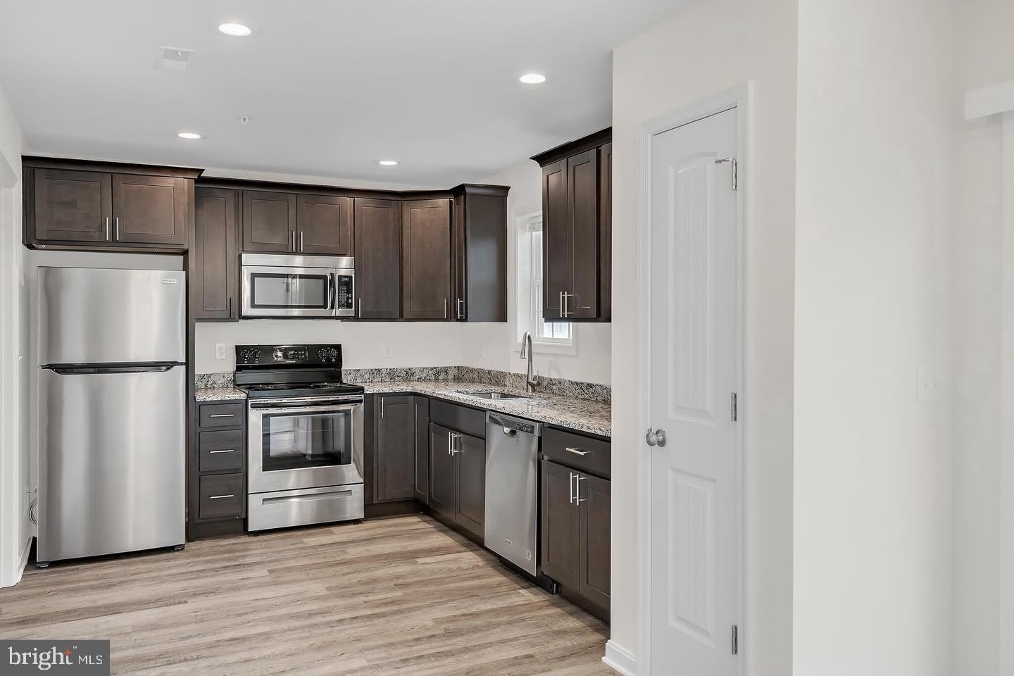 260 BEECHWOOD WAY – photo 5