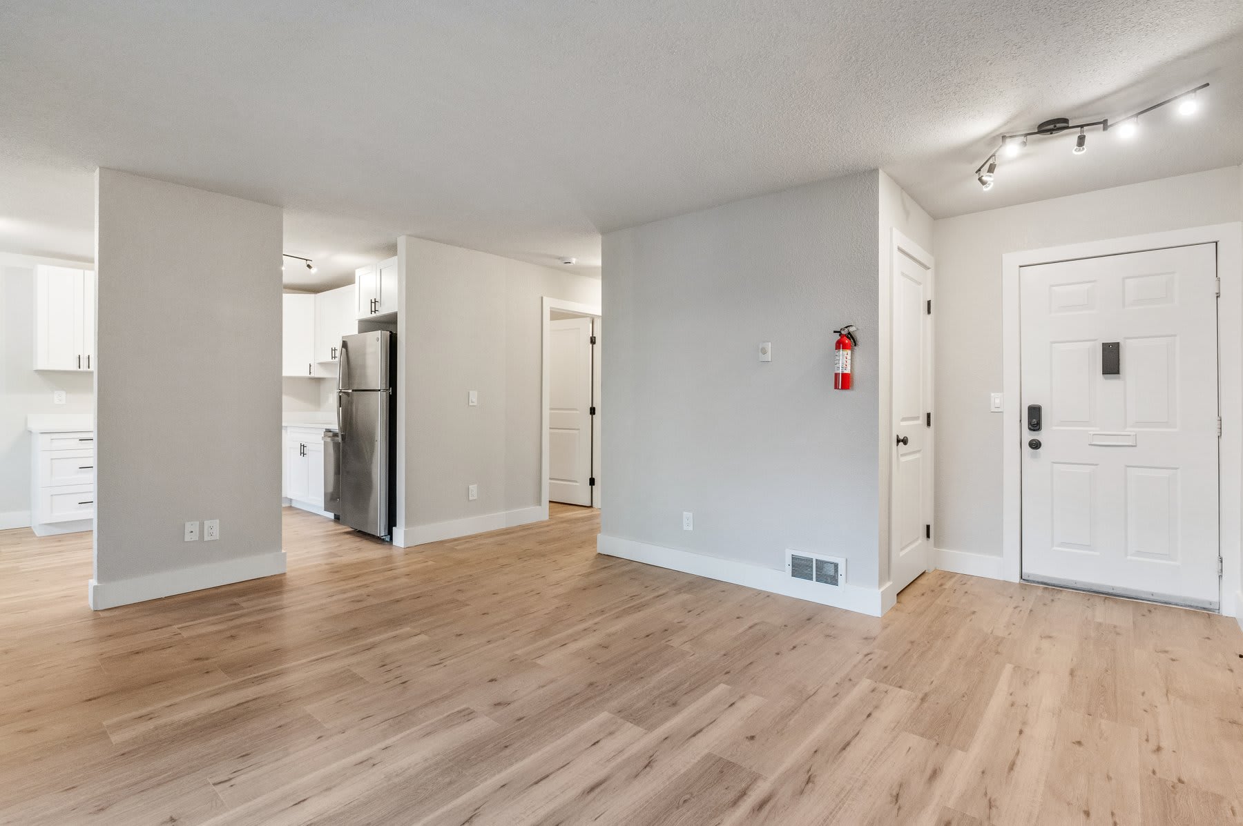 10820 E 3rd Ave – photo 5