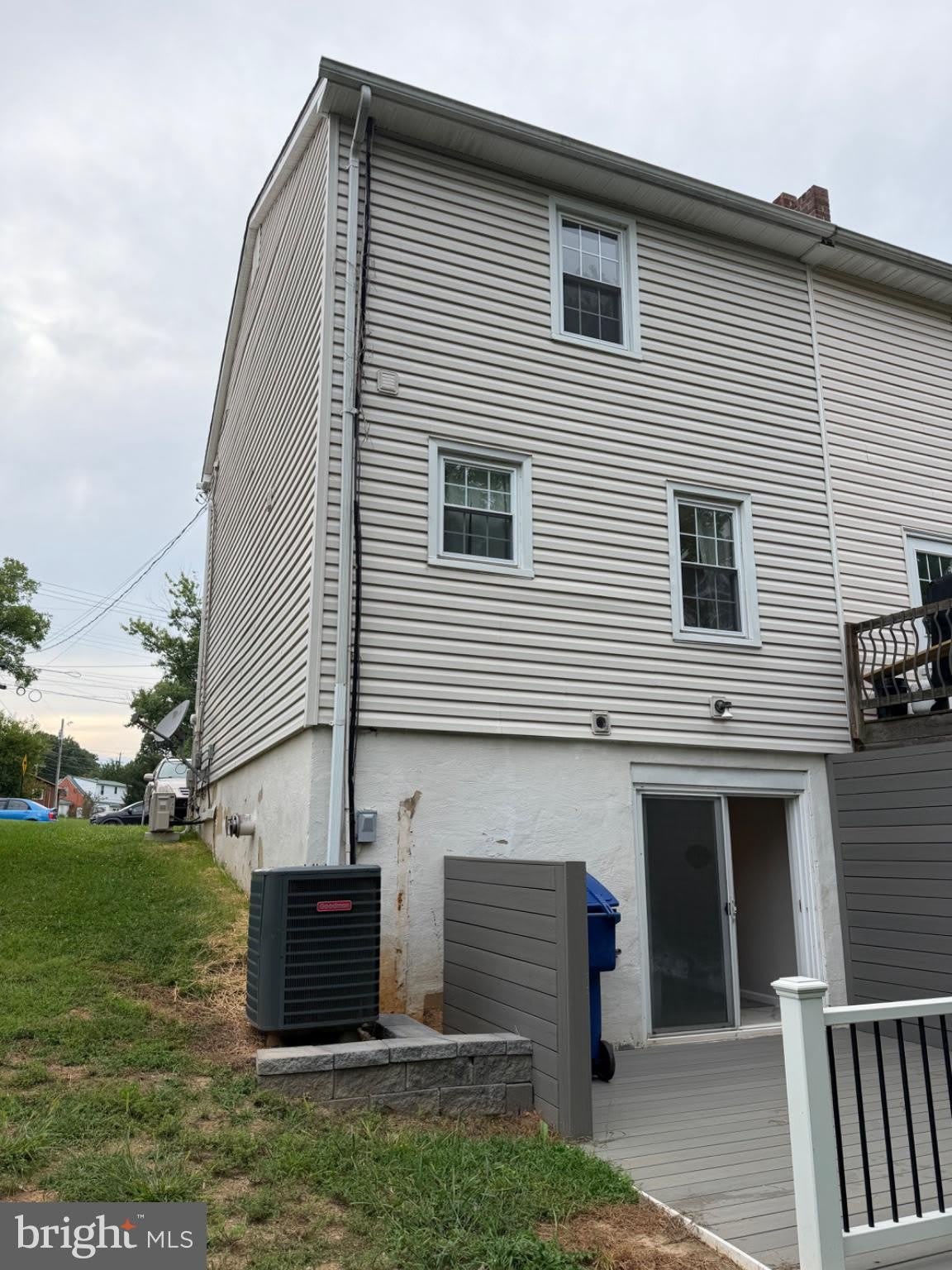 823 N SHENANDOAH Avenue – photo 2