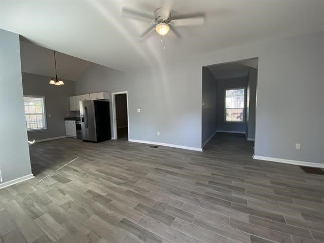 1074 BARKSDALE St – photo 2