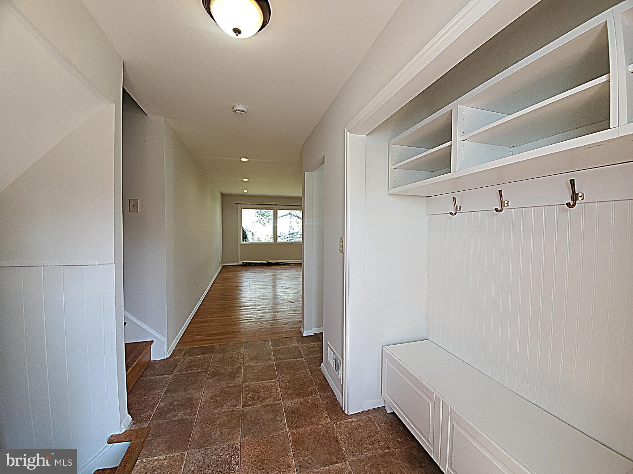 702 W EDMONSTON Drive – photo 4