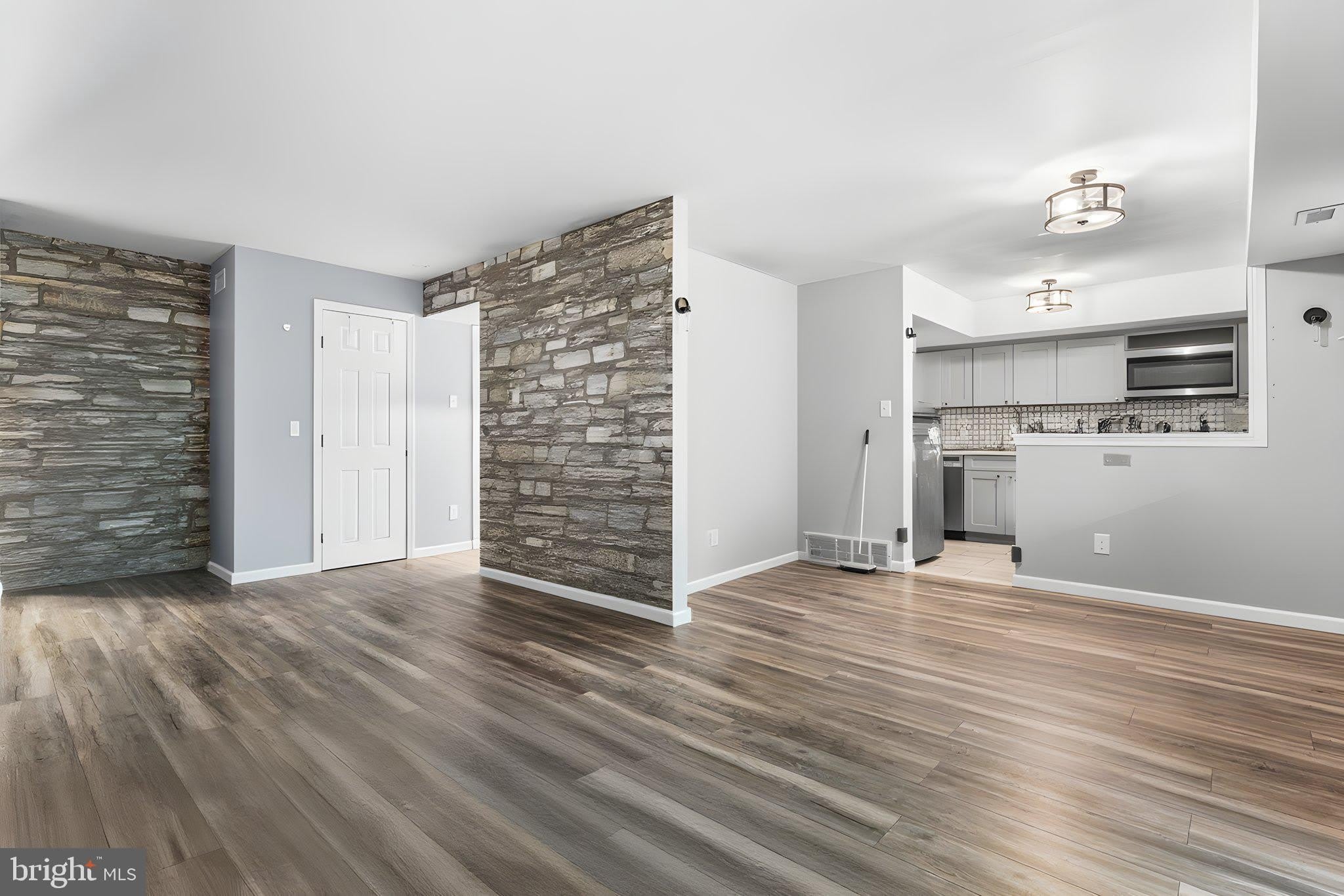 37 SHANNON Drive – photo 5