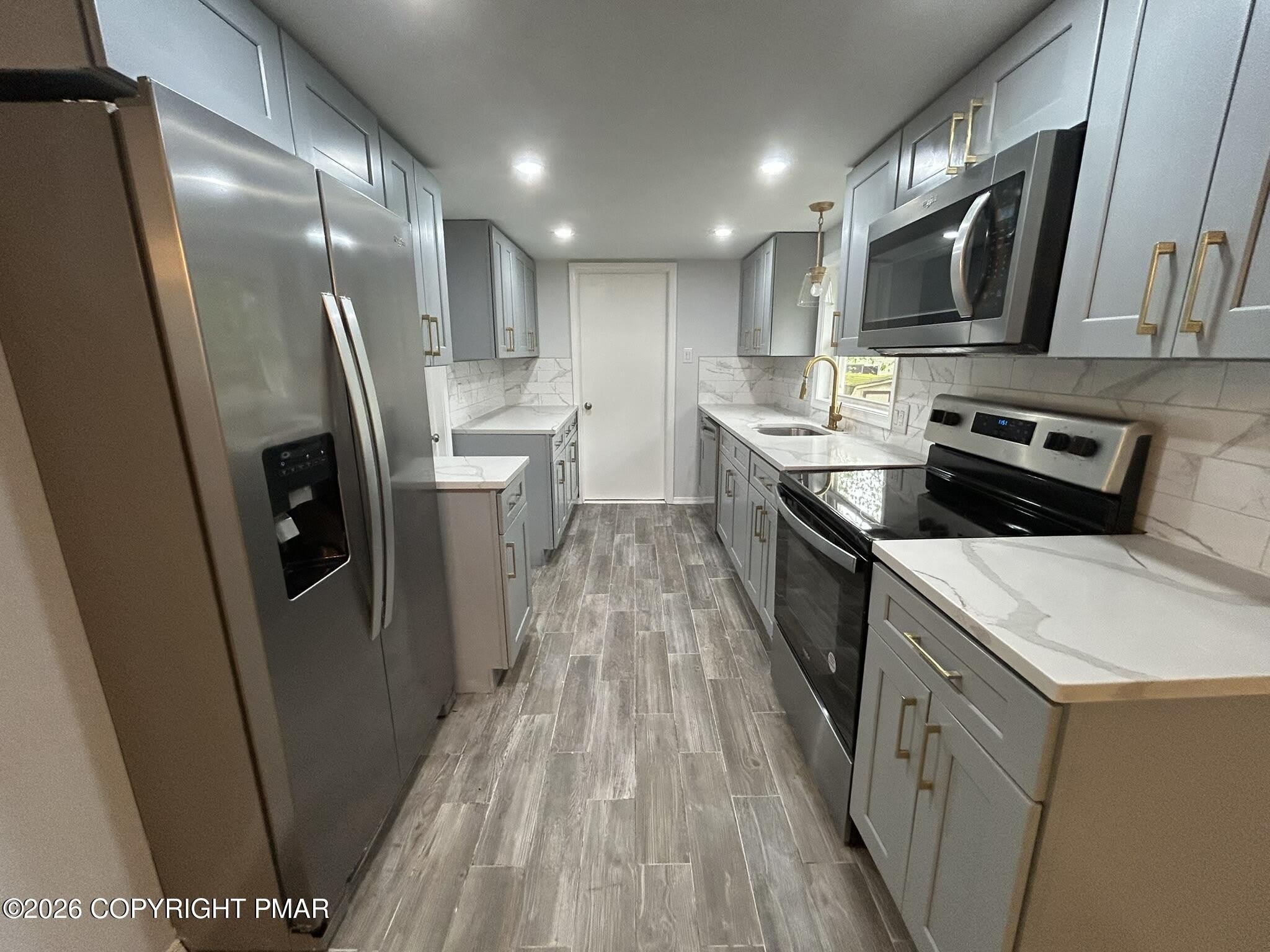 8213 Sunset Drive – photo 4