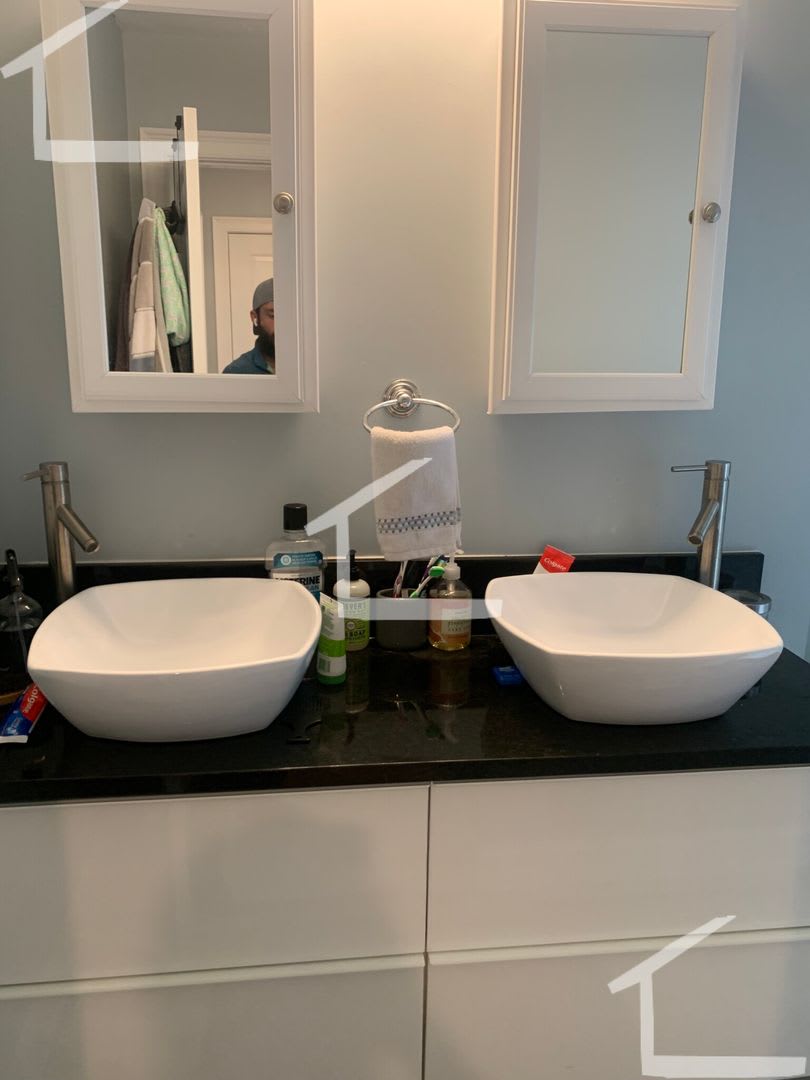 Newly Renovated 5 bed unit next to the Green Line in Allston. – photo 2