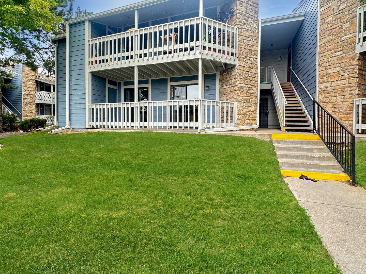 Freshly Updated 2 Bed 2 Bath Condo For Rent In Denver – photo 1