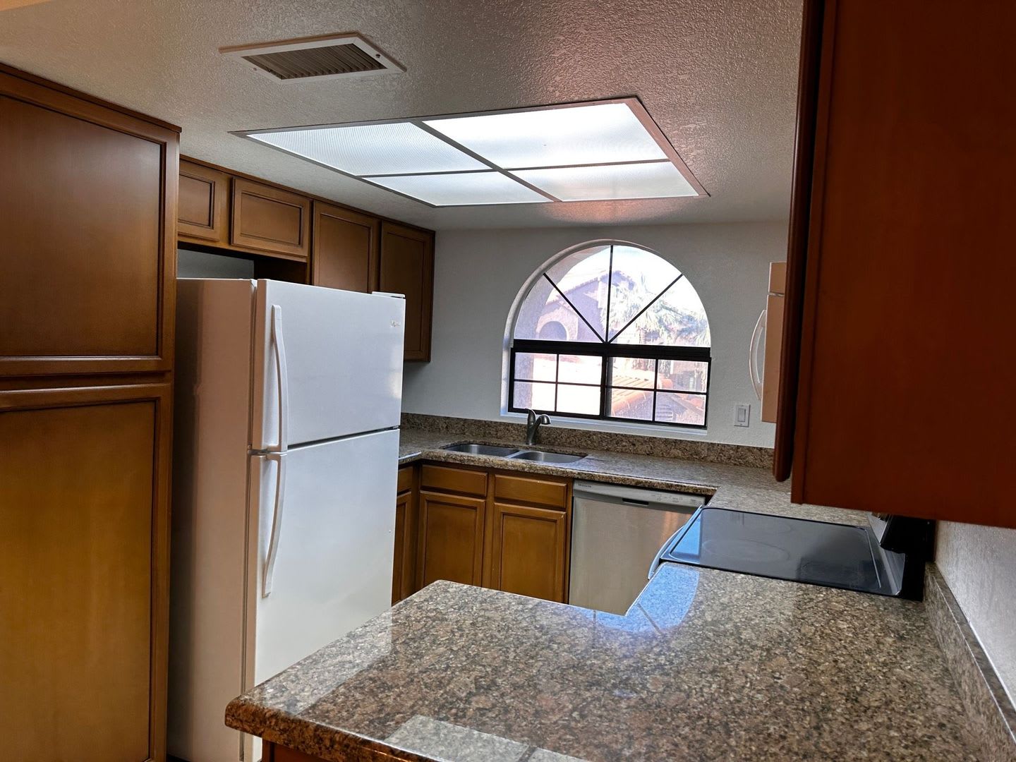 GREAT TEMPE CONDO – photo 2