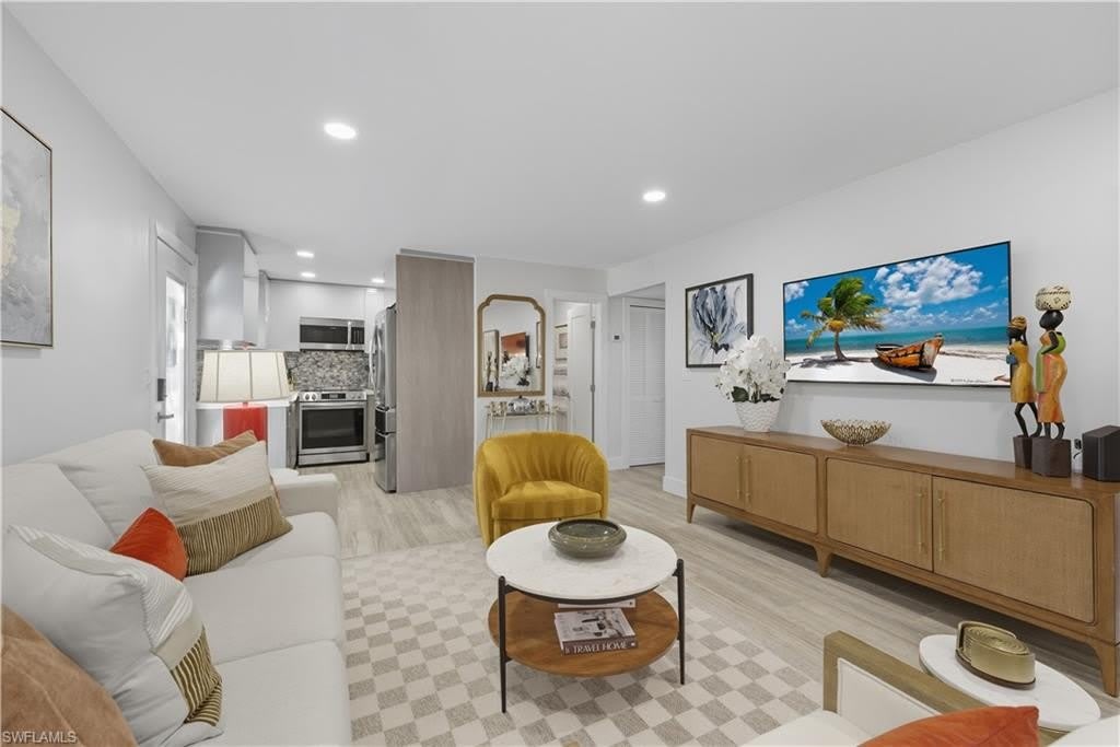 609 12th Ave S – photo 1