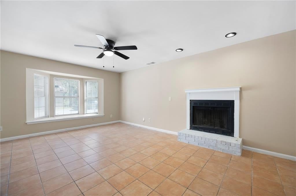 2898 Lakemont Drive SW – photo 2