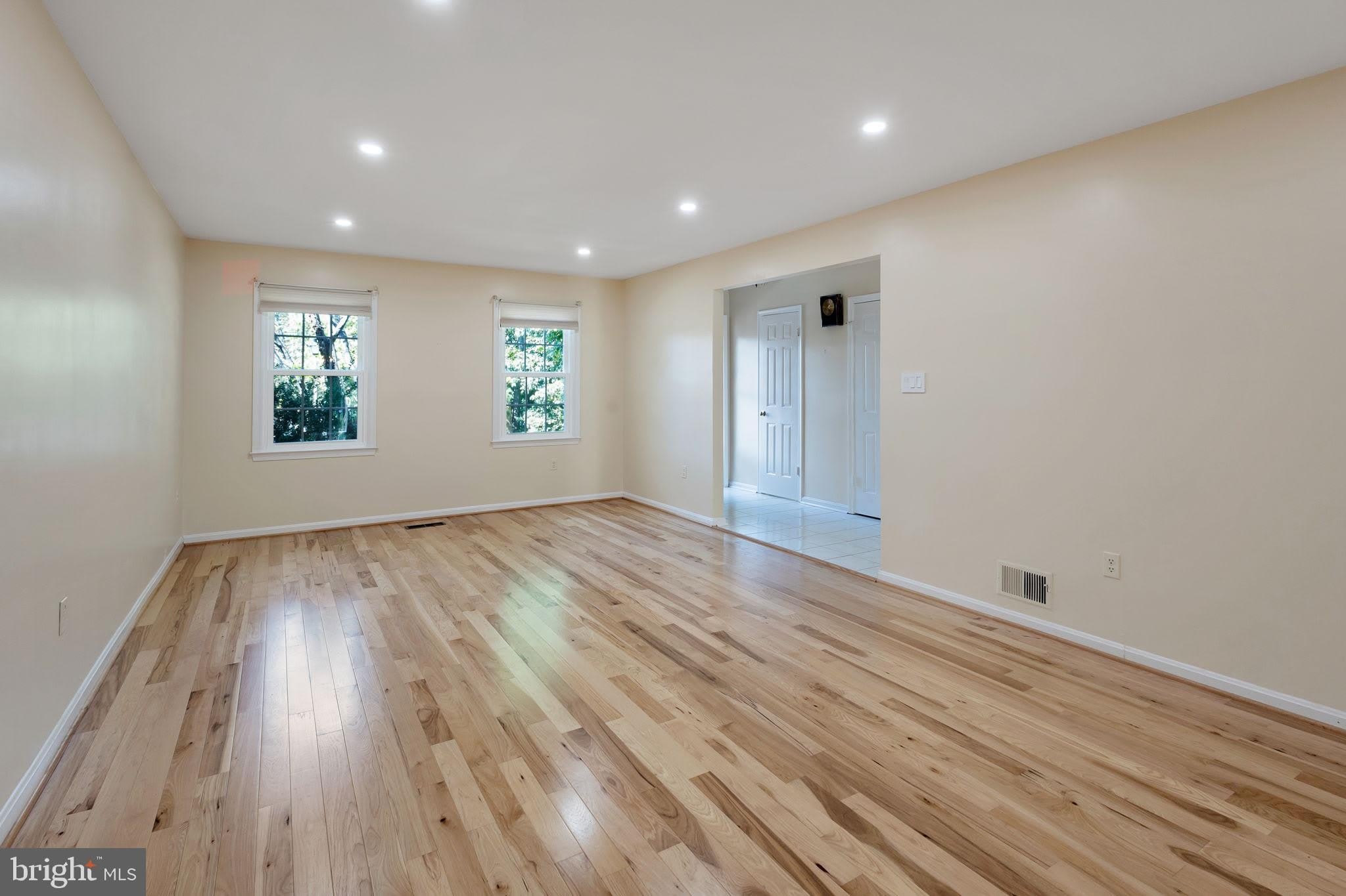 6414 SEVEN OAKS Court – photo 2