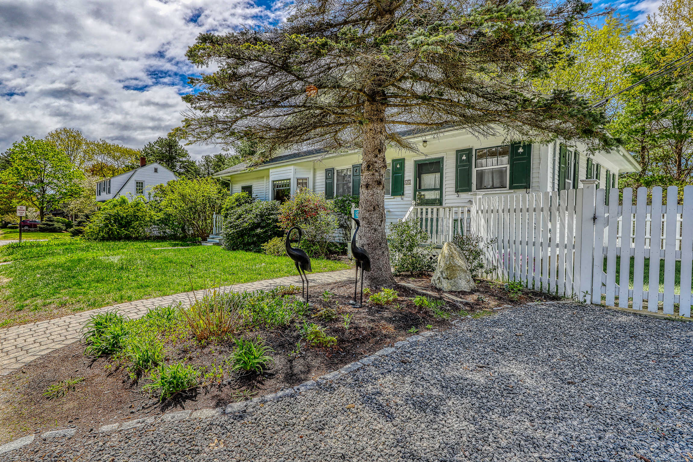 66 Riverbank Rd – photo 2