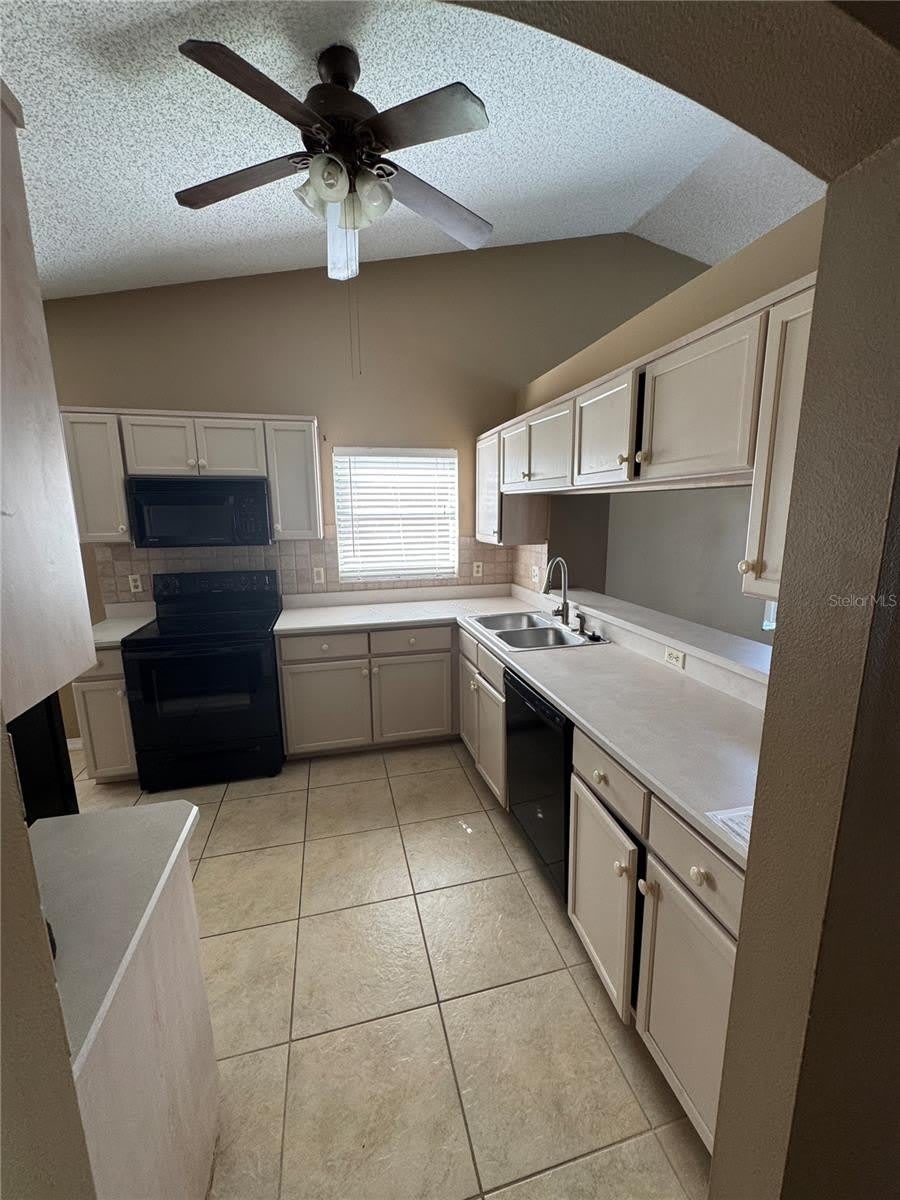 3132 ARROW Drive – photo 4
