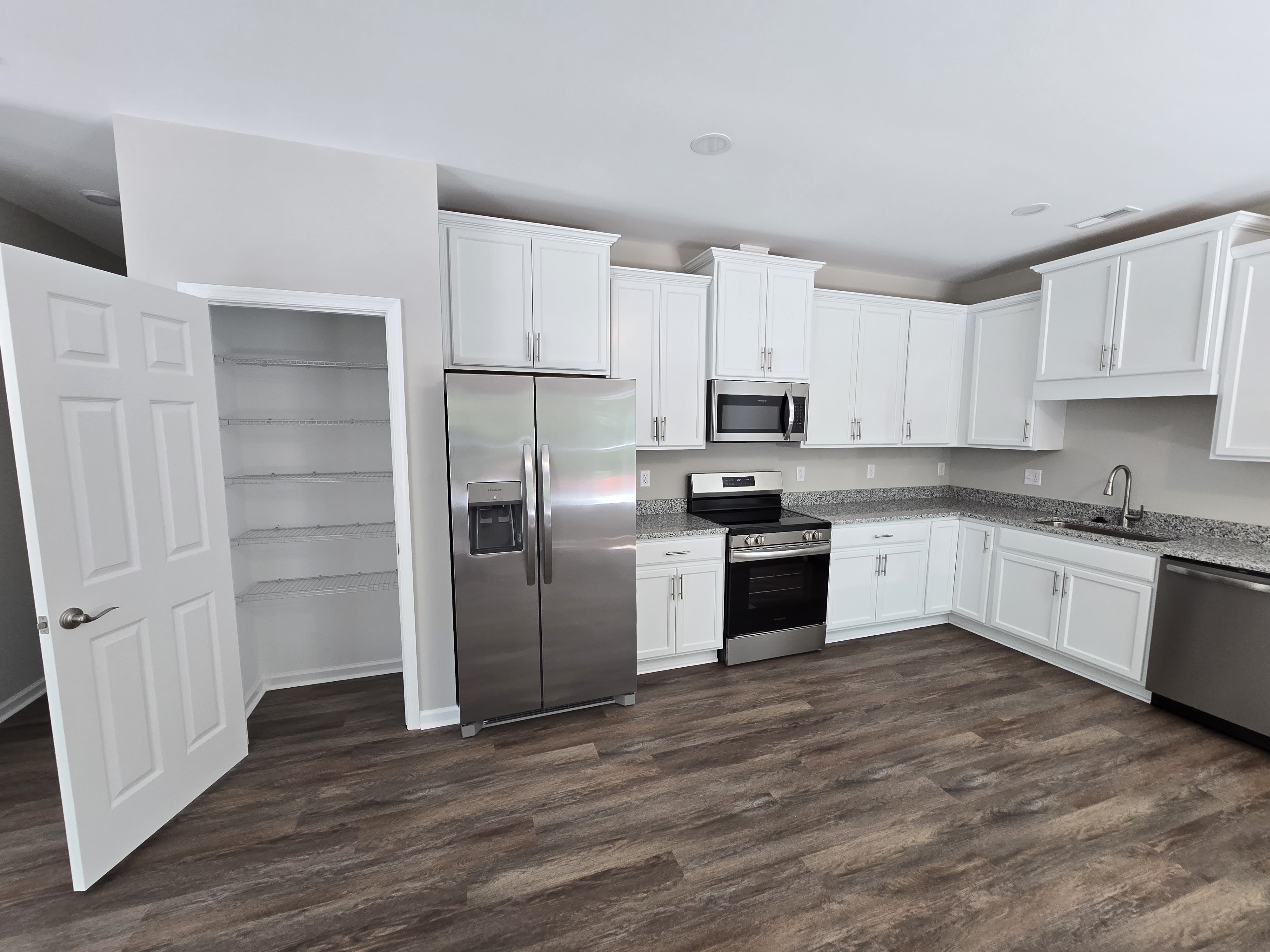 814-a Jackson Drive – photo 1