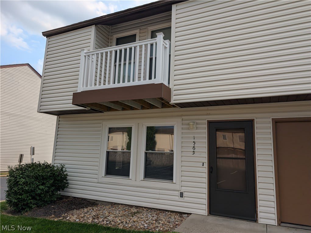 1565 Whitehall Boulevard – photo 4
