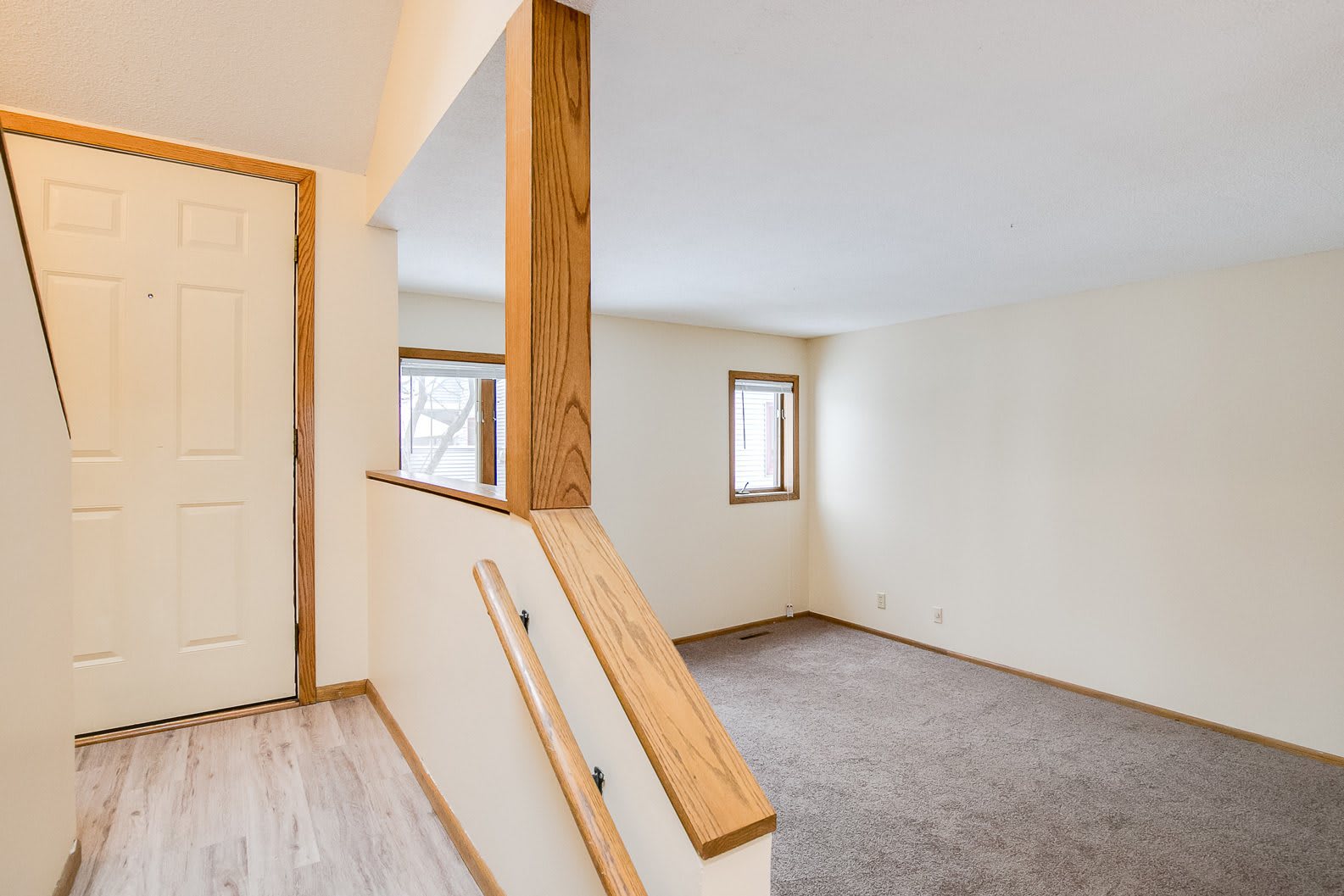 Charming Seward Minneapolis Living! 3 B2/2B Open Spacious Townhome!! – photo 5