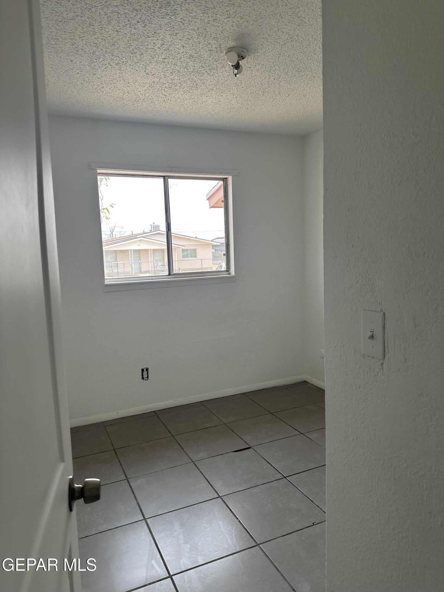 7828 WEST Drive – photo 5