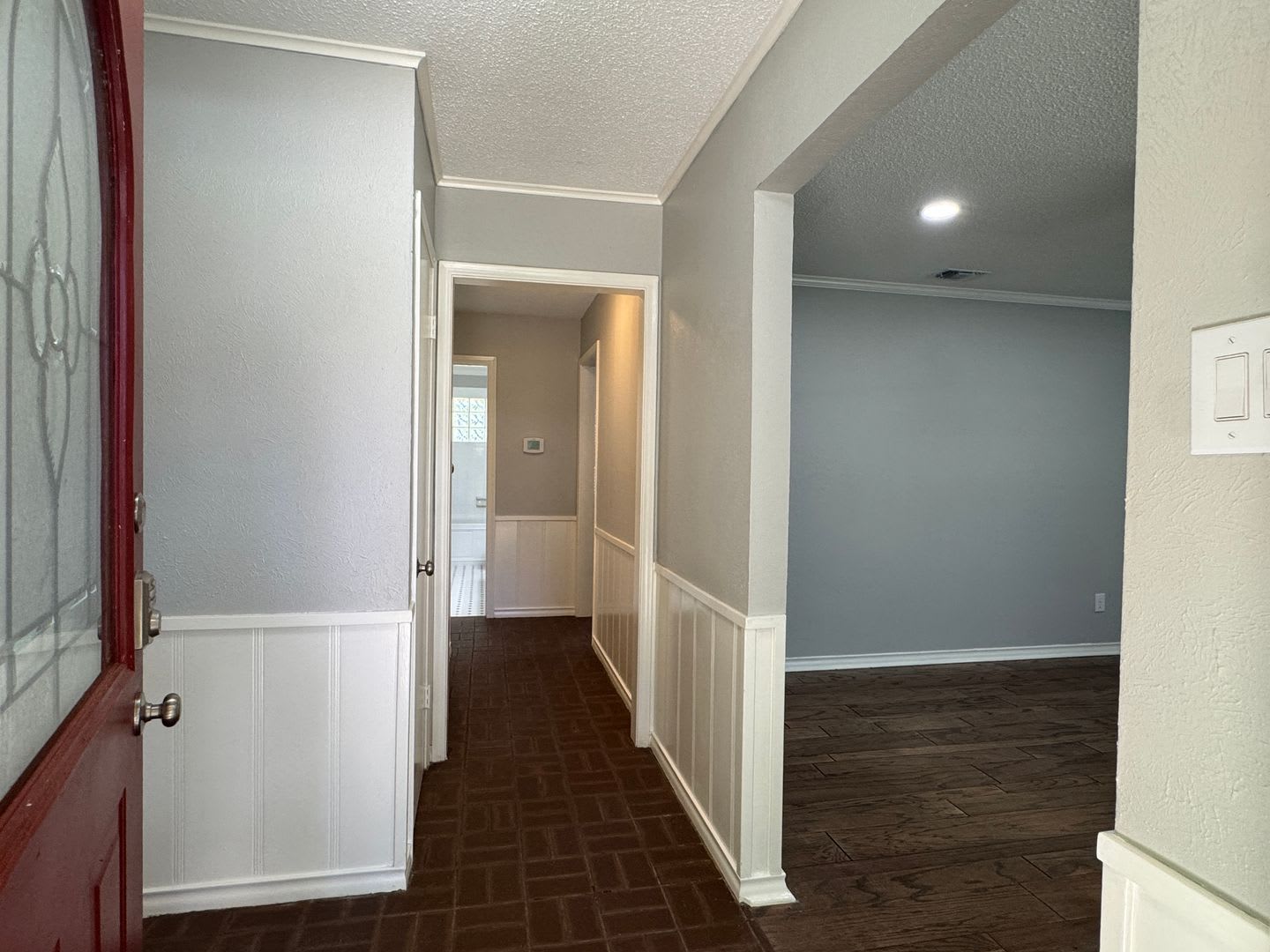 1825 Courtney Dr. – photo 2