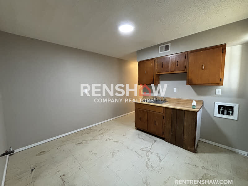 2311 Hubbard Ave – photo 3