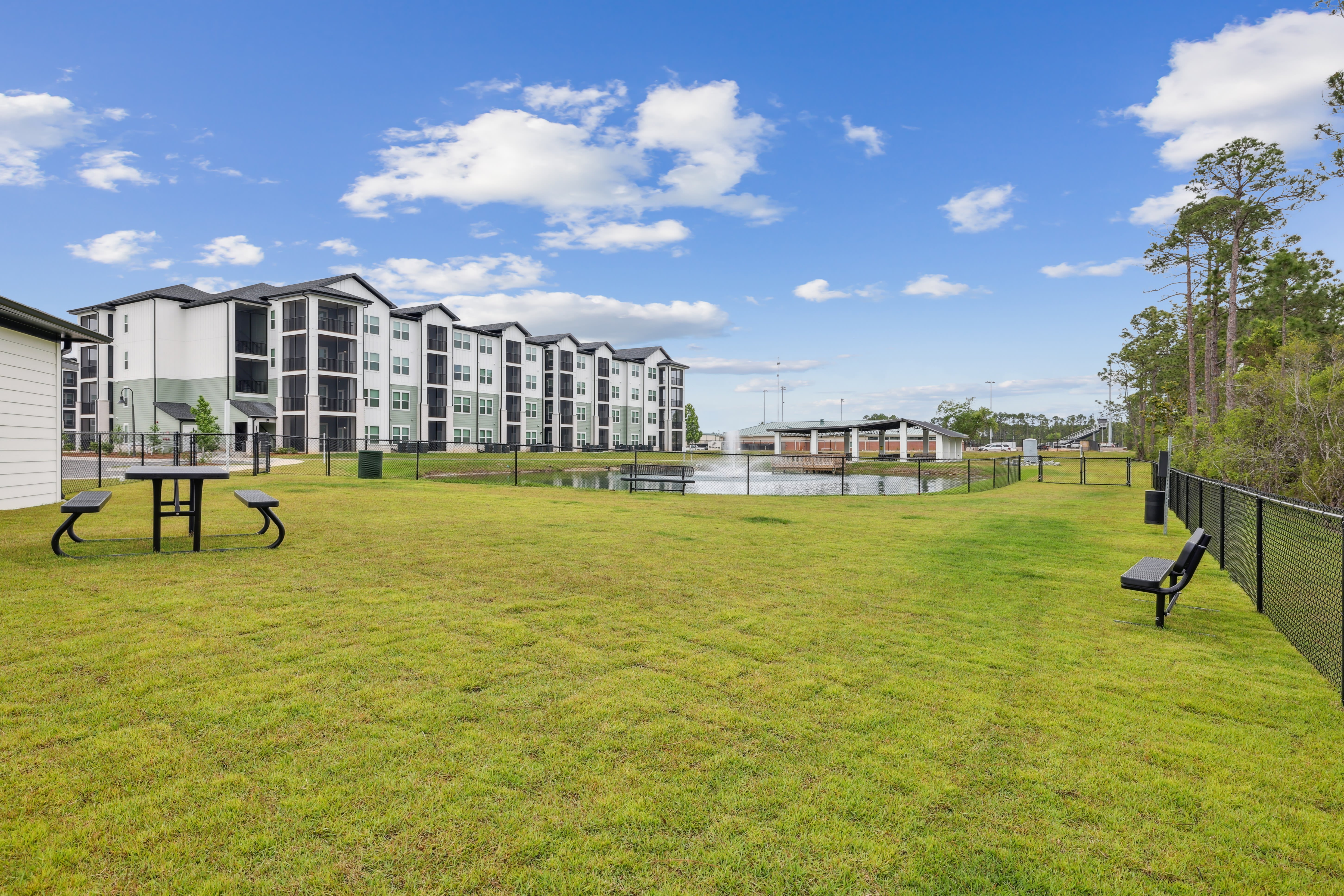 The Beacon at 331 Apartments – photo 2