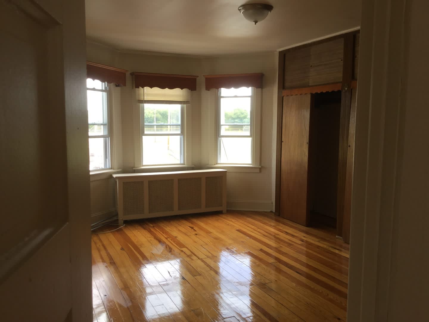 3 Bedroom Home Bristol Borough Available 09 11 2026 – photo 5