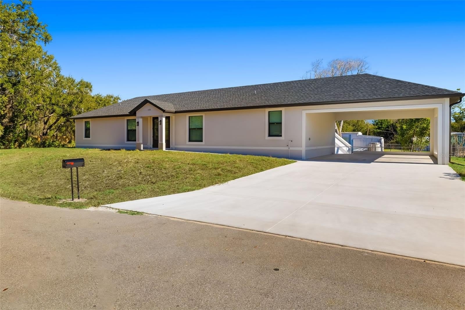 118 RUBY Avenue N – photo 4