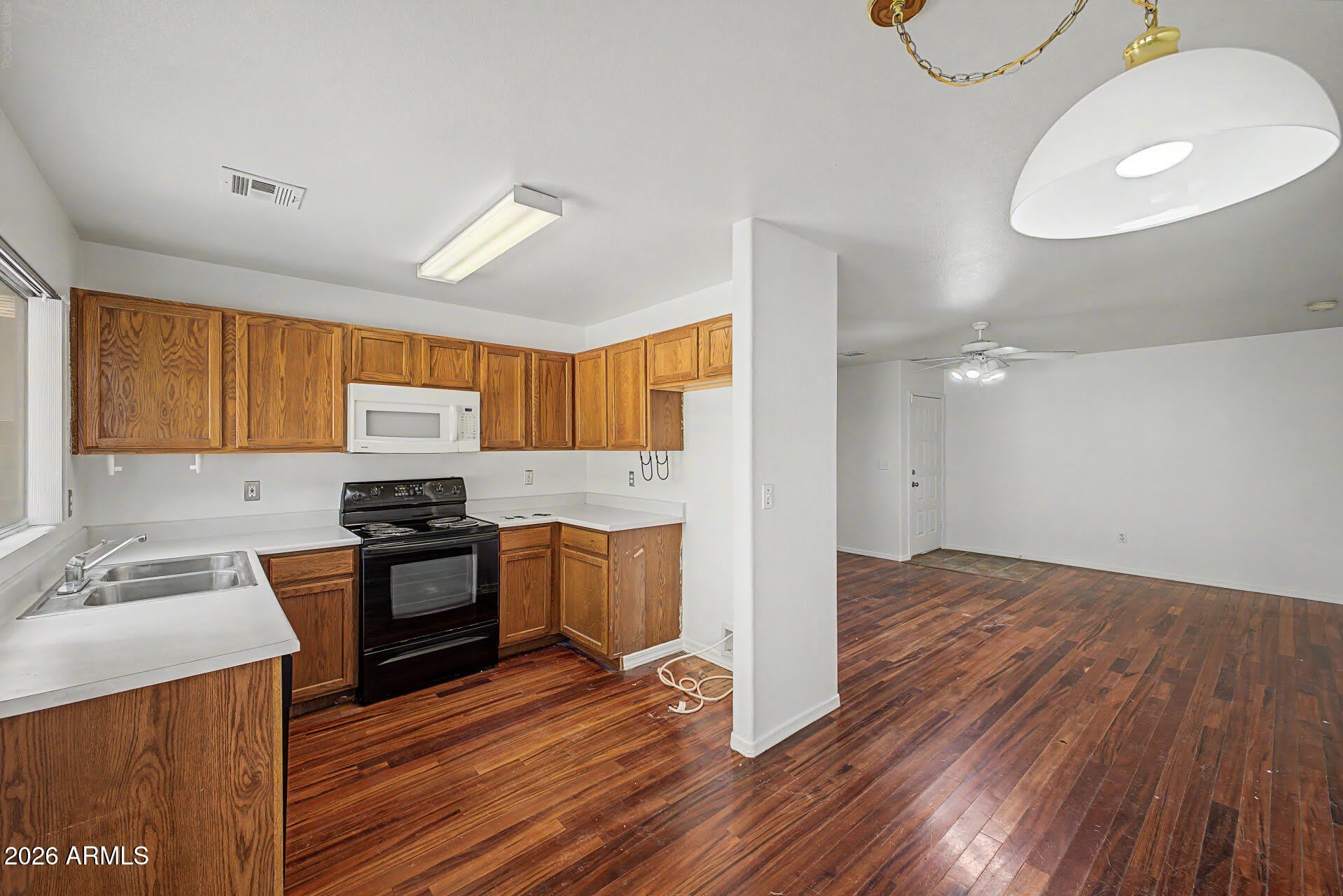 1830 N CENTER Avenue – photo 5