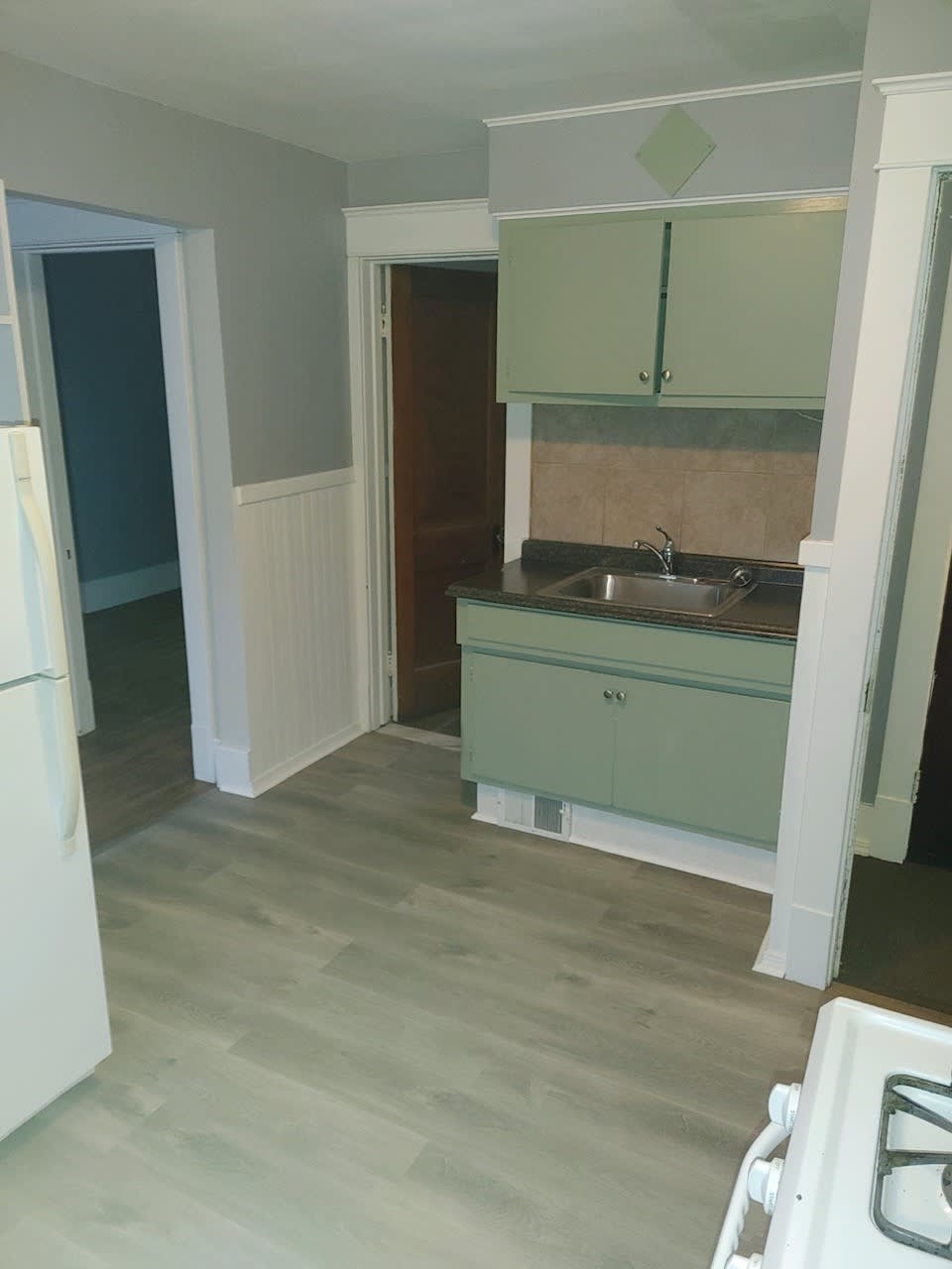 158 Roswell Avenue – photo 4