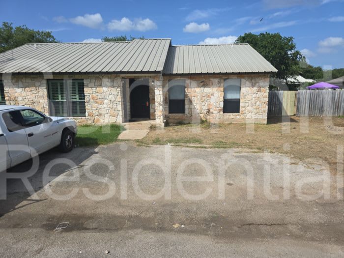 1104 Columbia Avenue – photo 2