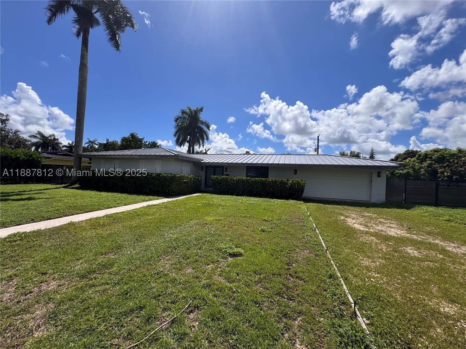 444 NW 21st St – photo 1