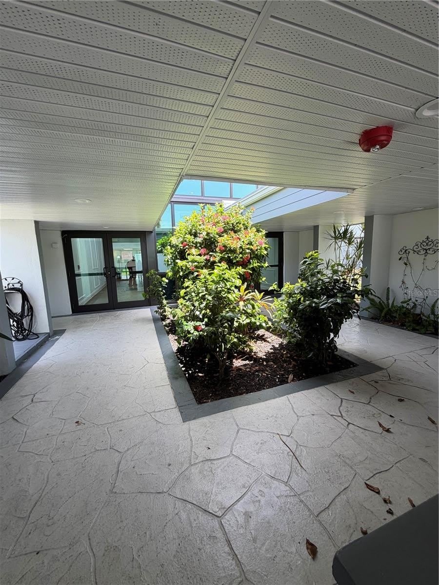 21287 GERTRUDE Avenue – photo 3