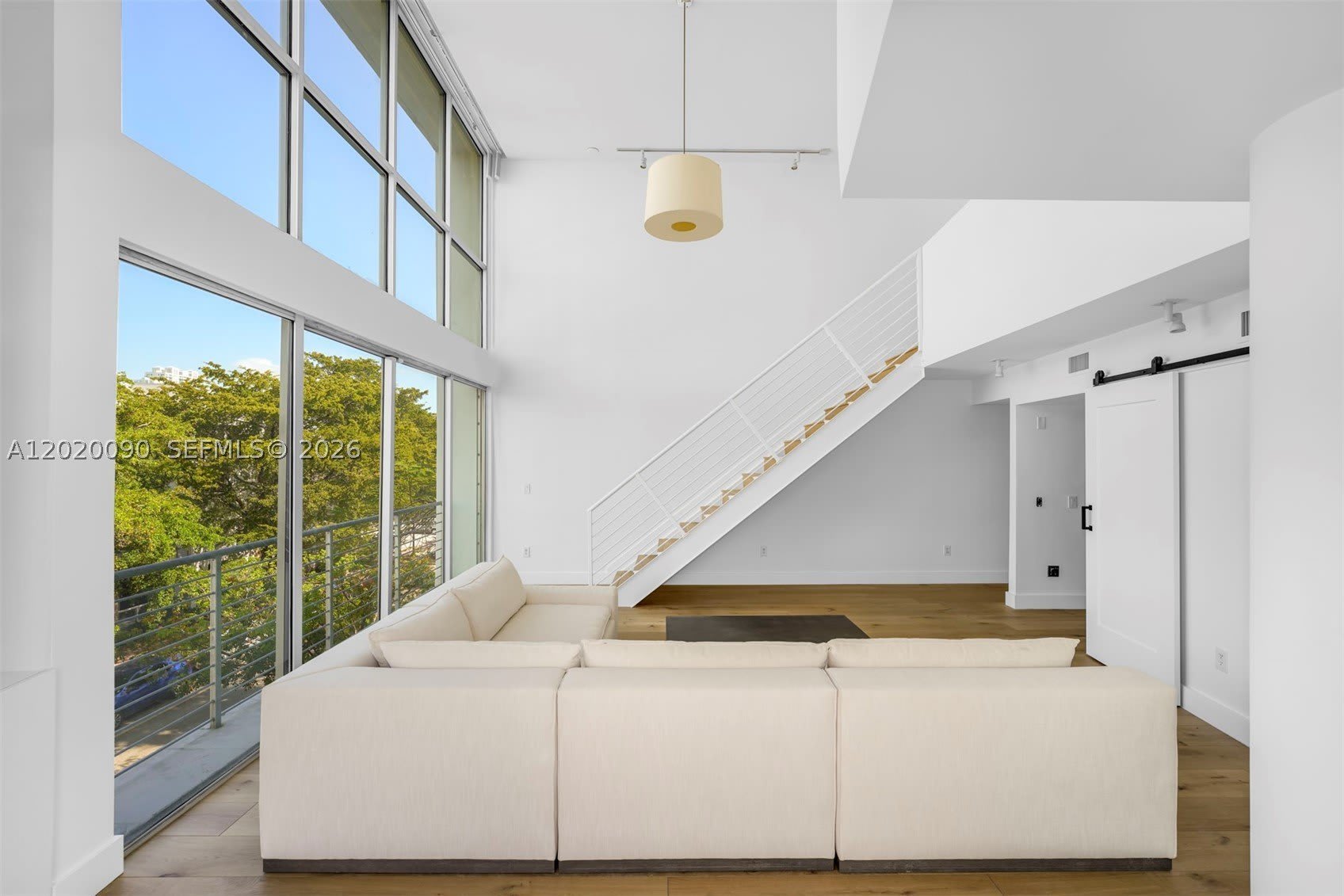 221 Jefferson Ave – photo 2