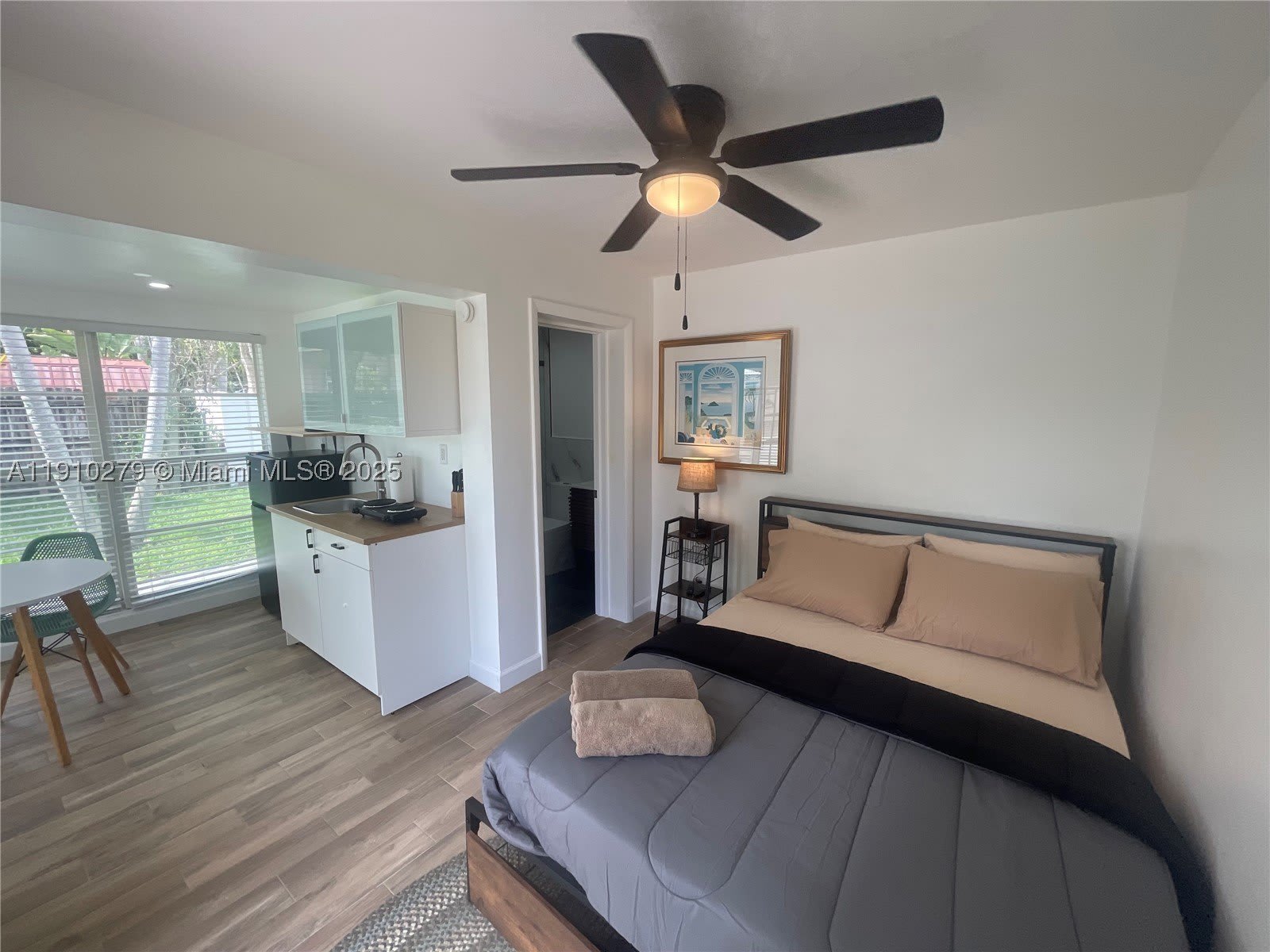 1505 Ne 15Th Ave – photo 1