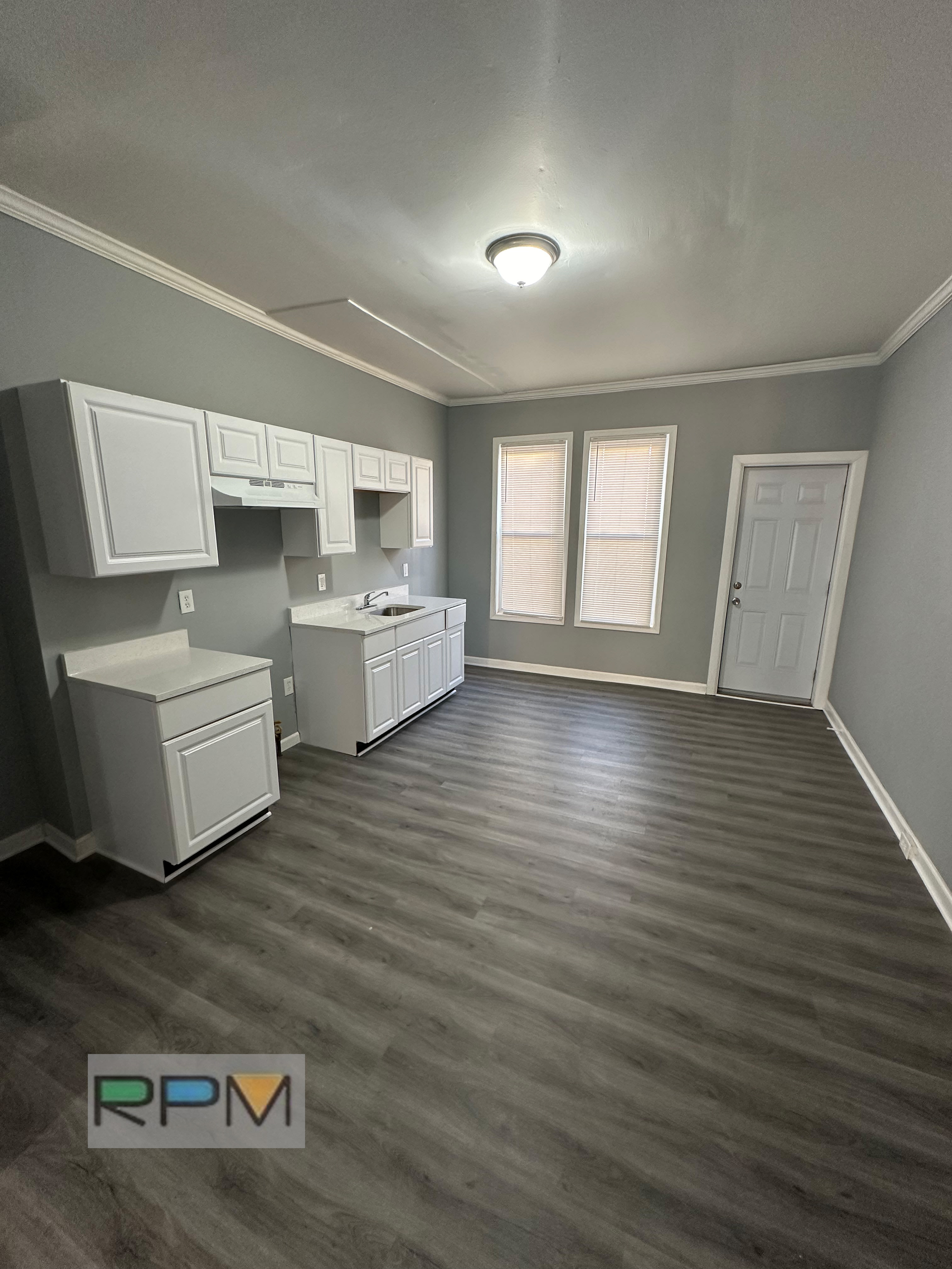 438 N Lakewood Ave – photo 2