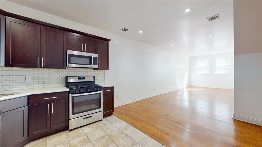 131 Brunswick St – photo 3