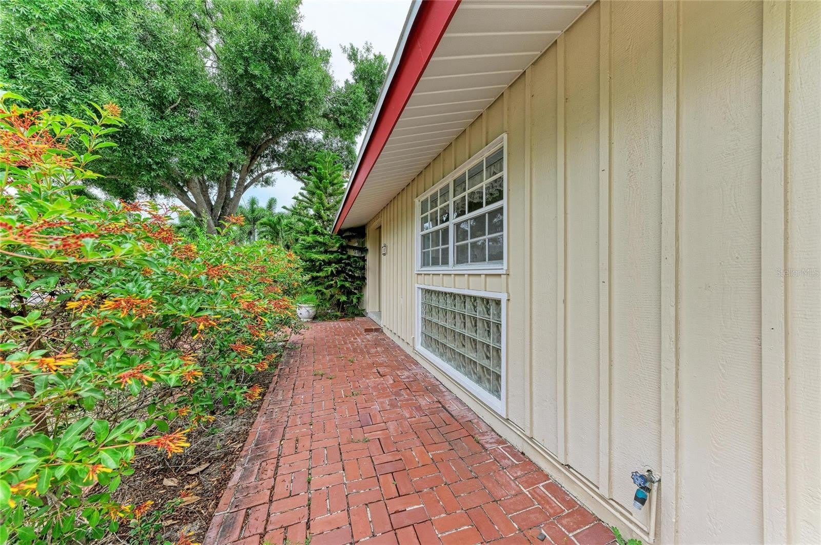 1827 ALTA VISTA Street – photo 5