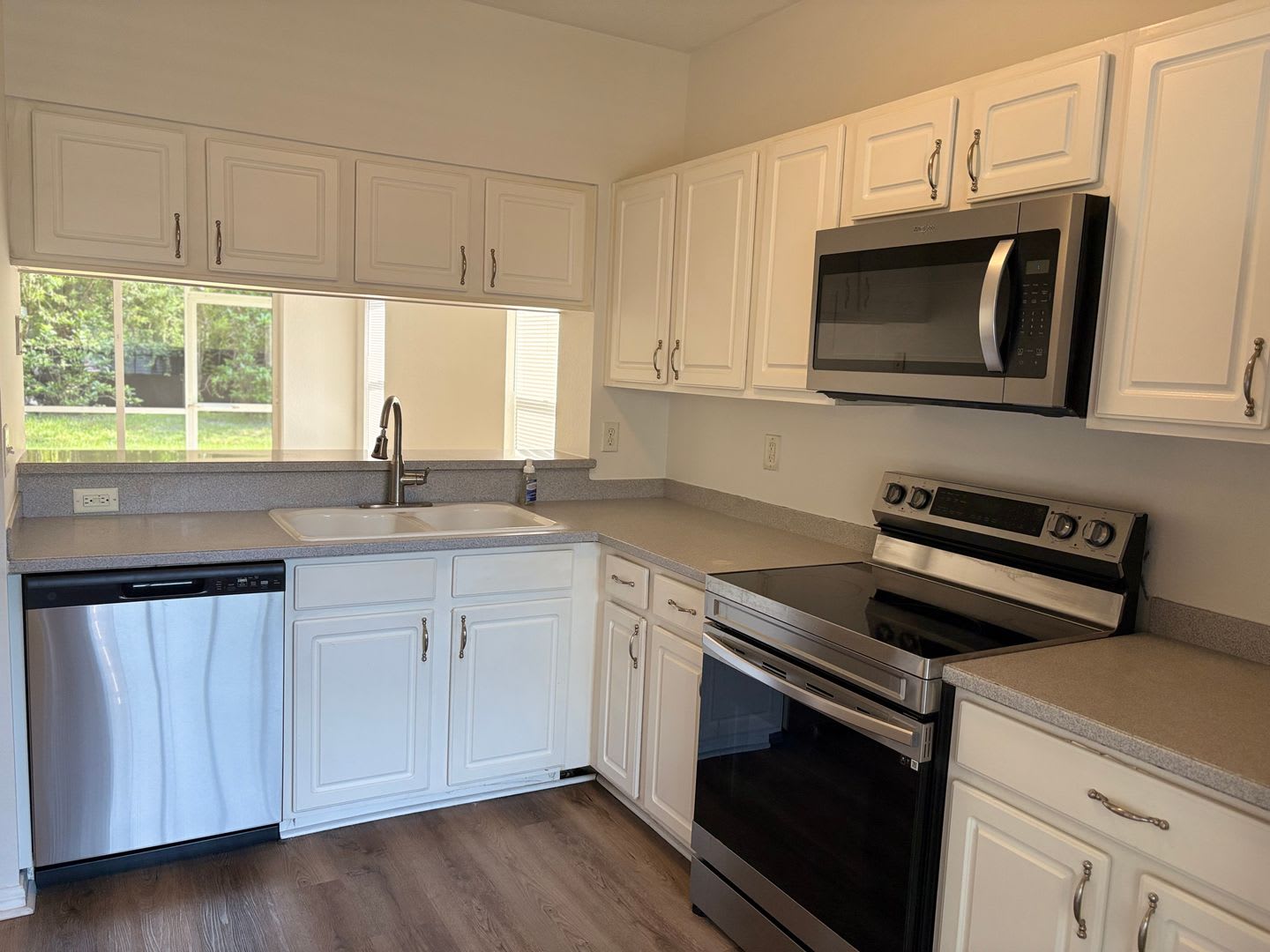 **Coming Soon** 2/2.5 Townhomes for Rent in Fort Myers – photo 2