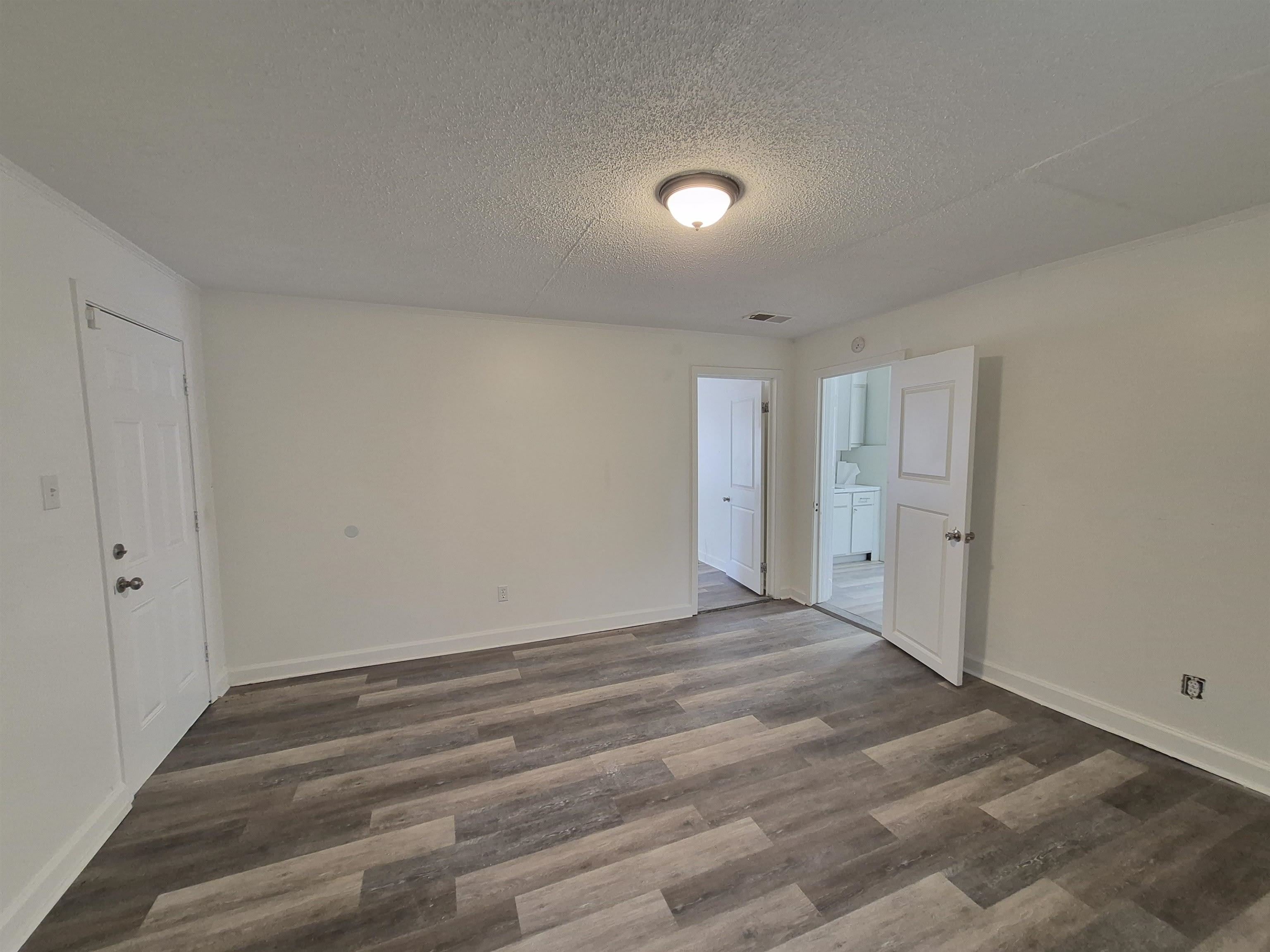 2100 RIVERSIDE Blvd – photo 5