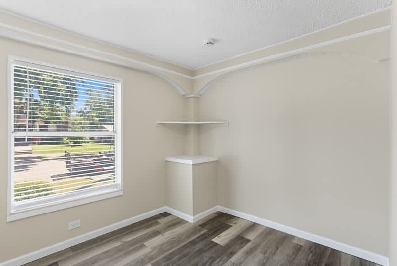 1939 McCalla Avenue – photo 3