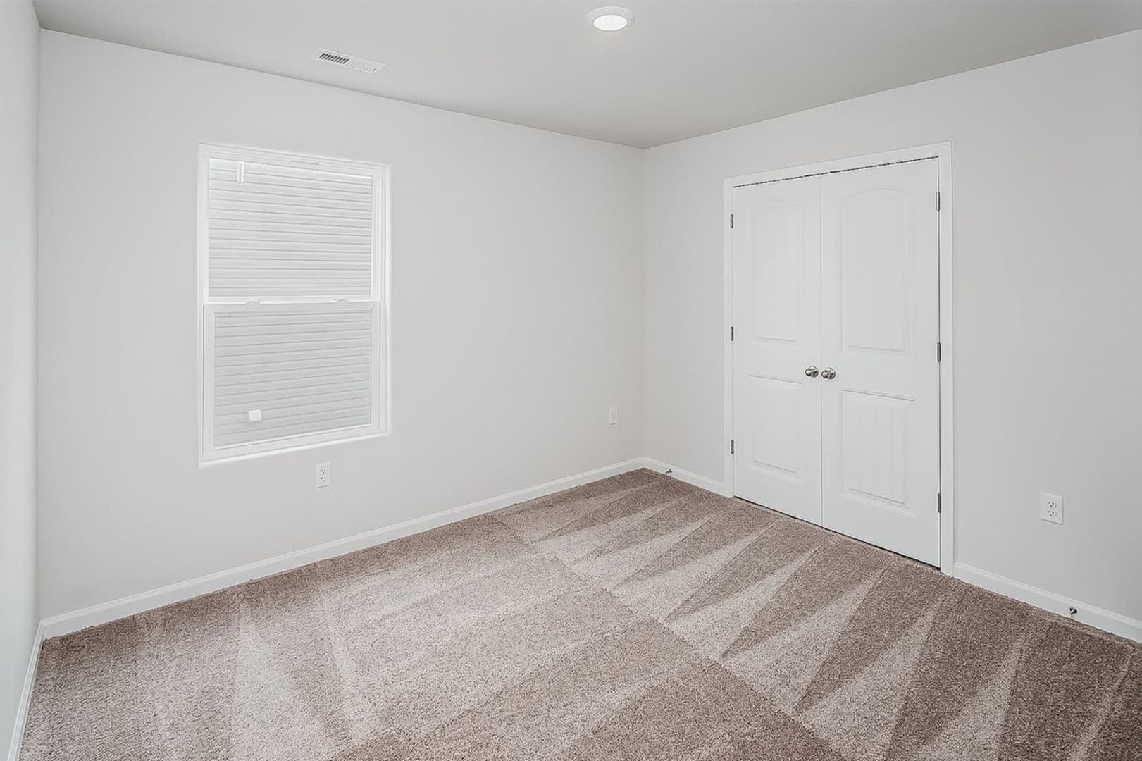 Room in 4 Bedroom Home at Hawley St – photo 2