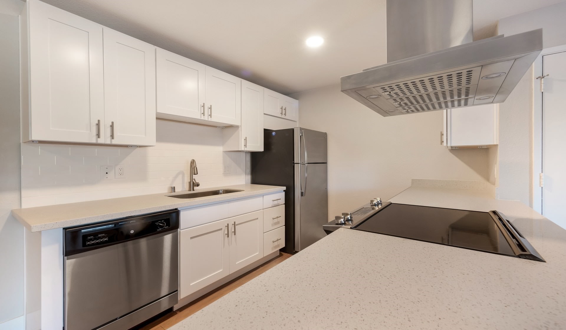 Hidden Cove Apartments – photo 2