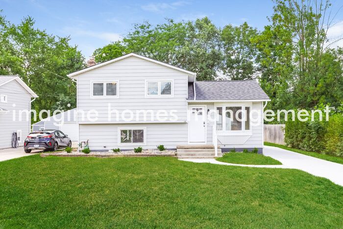 915 Lloyd Avenue – photo 1